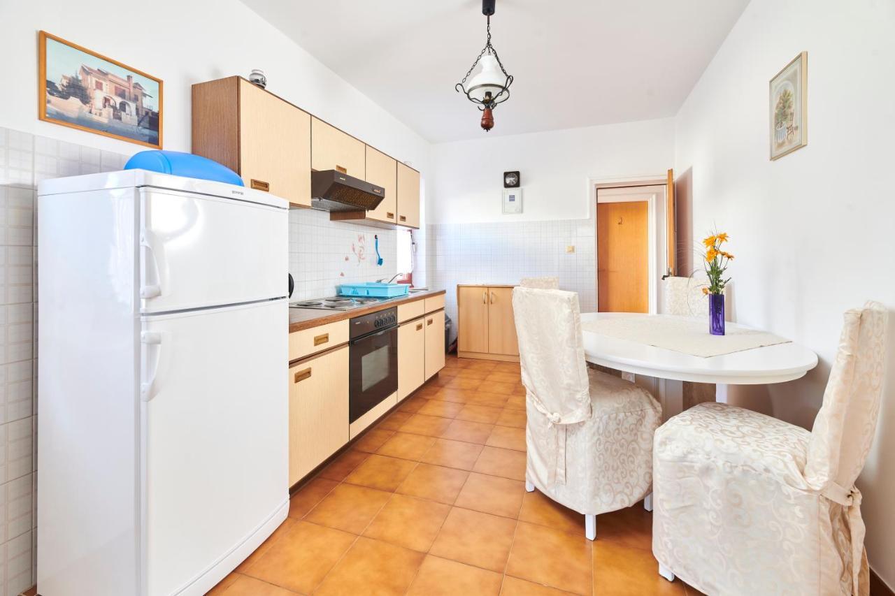 Haus Ana Apartment Porec Exterior photo