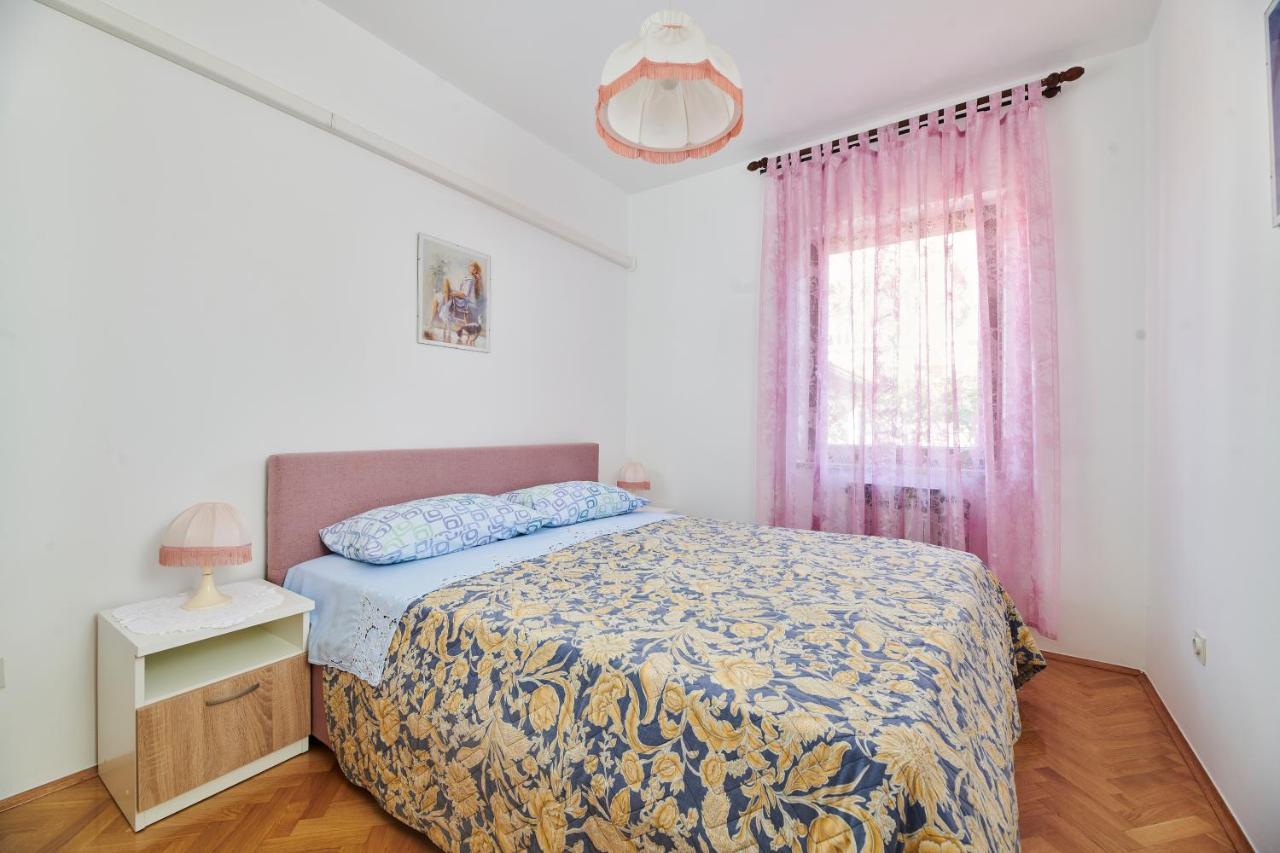 Haus Ana Apartment Porec Exterior photo